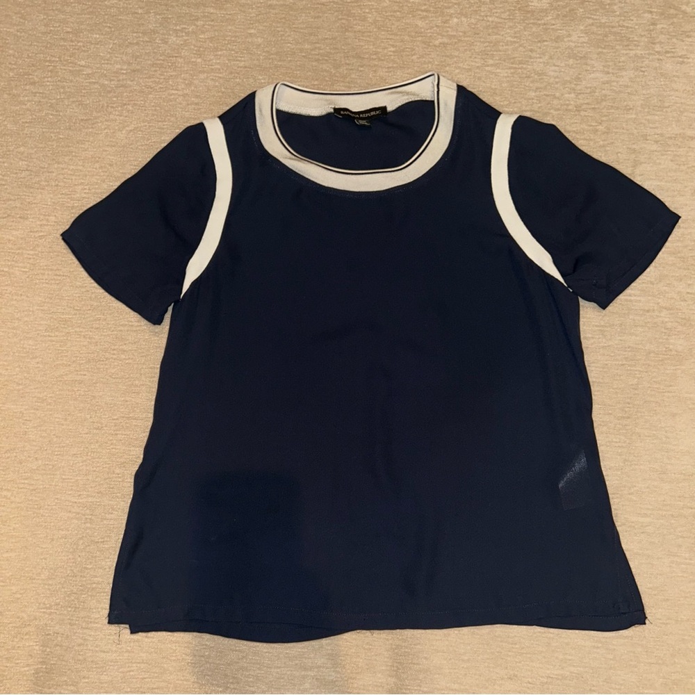 Banana Republic Navy and White Top Size Petite XXS